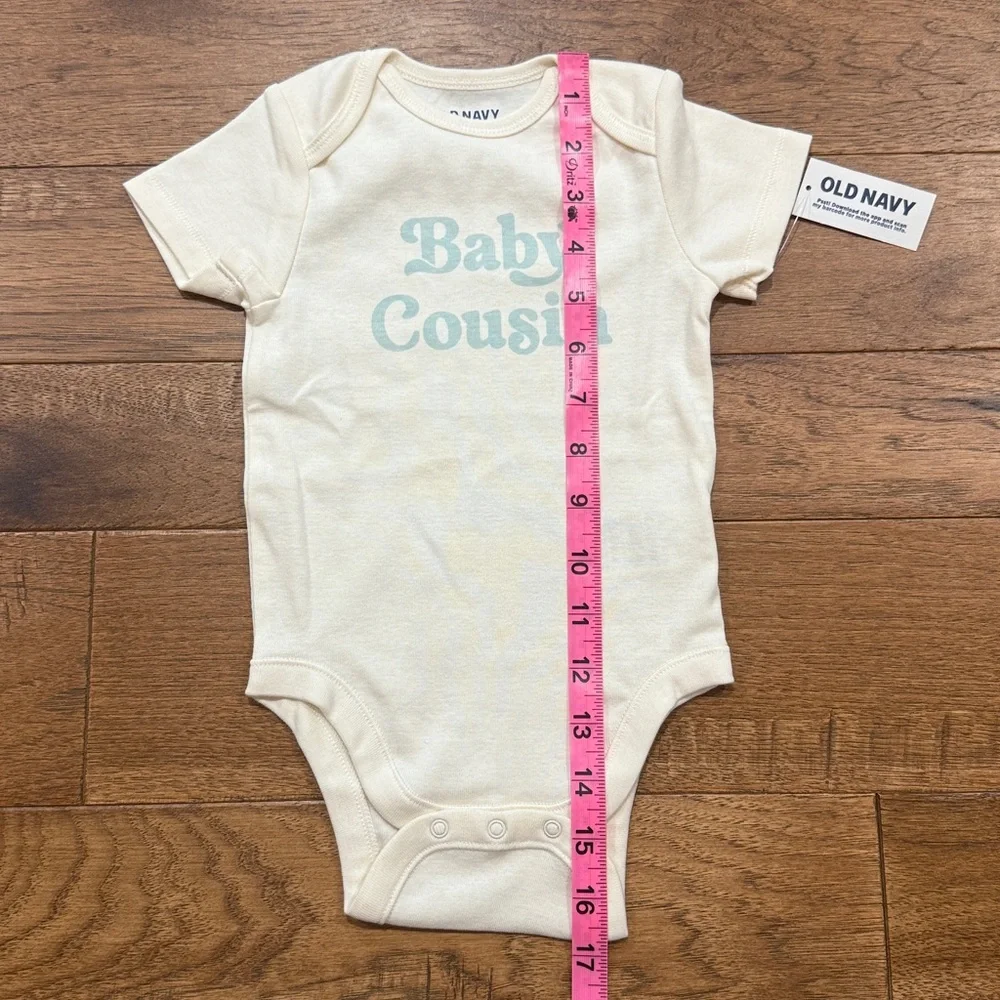 Old Navy Short-Sleeve Baby Bodysuit   - Baby Cousin - Size 12-18 Months